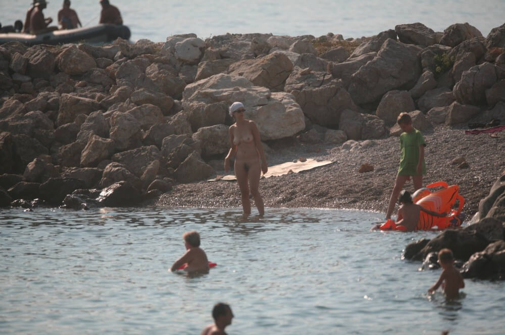 FKK cove pyramid in waters - Naturism and nudism