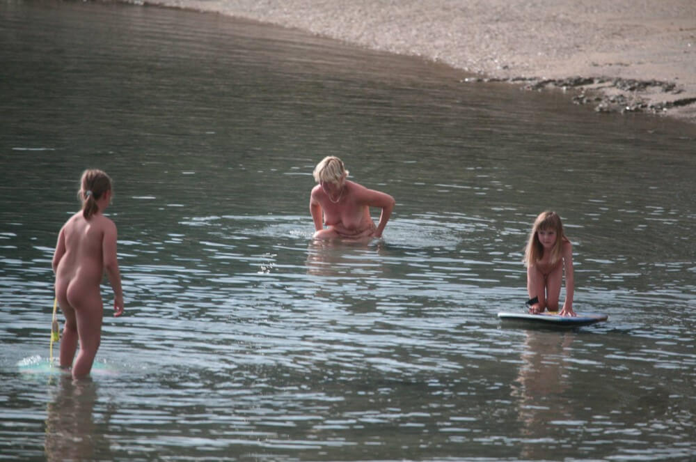 Naturism photo gallery # 14 - Naturism and nudism