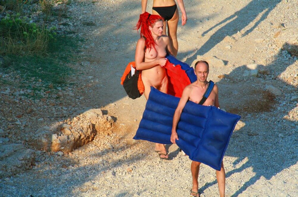 Ula FKK Red Hairstyle Girl pics - Naturism and nudism
