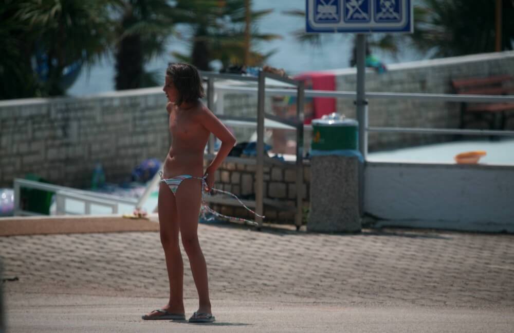 Naturist Pool Walkaround pics - Naturism and nudism