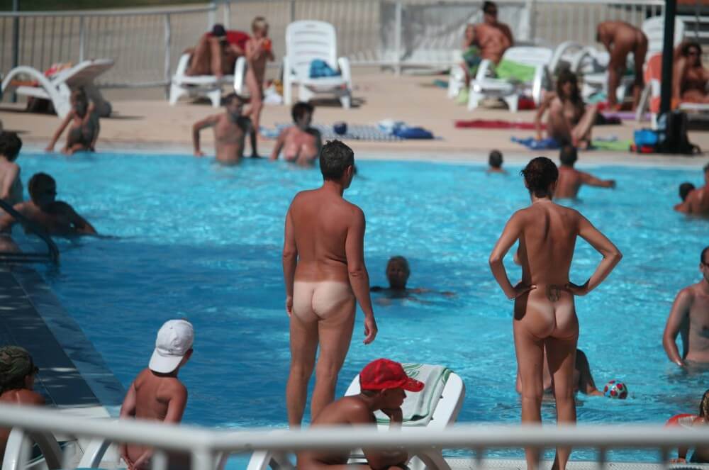 Pool-Shore Group Exercise - Naturism and nudism