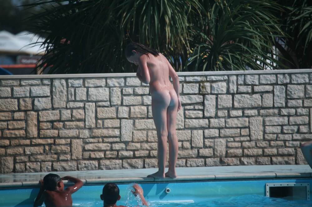Naturist Pool-Side Singles pics - Naturism and nudism