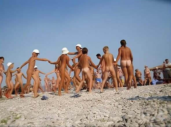 Premium Content # 37 - Naturism and nudism