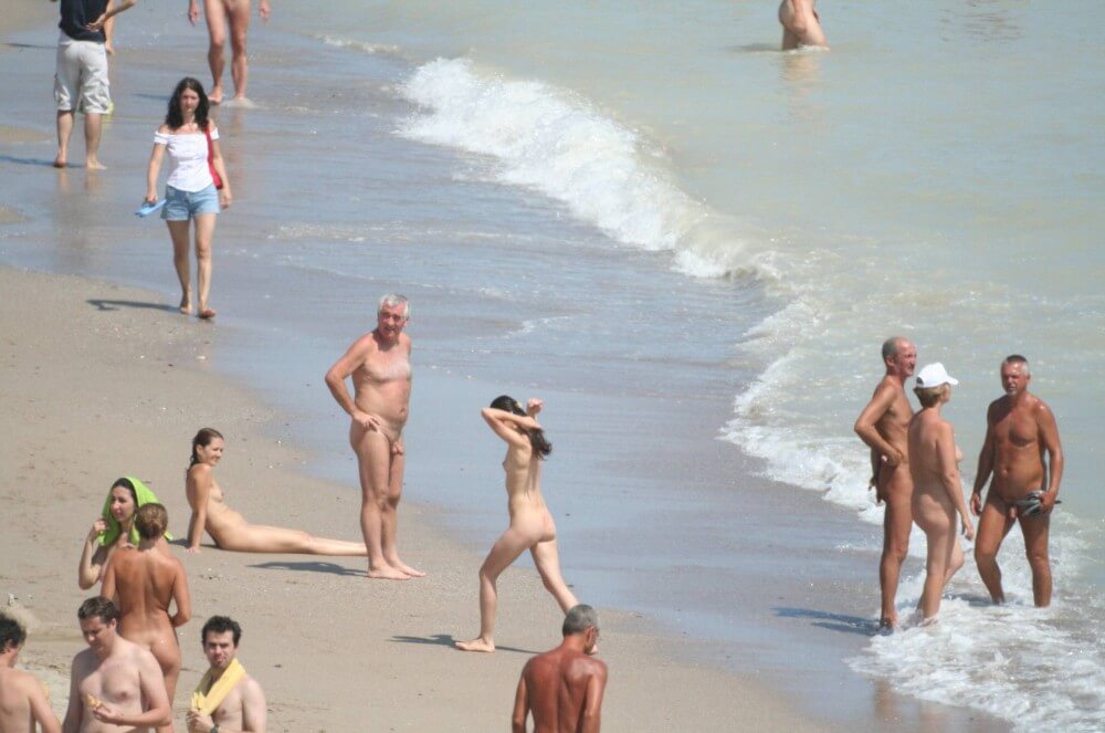 Costinesti Beach Groups pics - Naturism and nudism