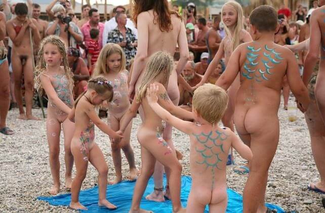 Large photo gallery nudism - Naturism and nudism