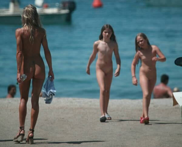 The nudism country photos - Naturism and nudism