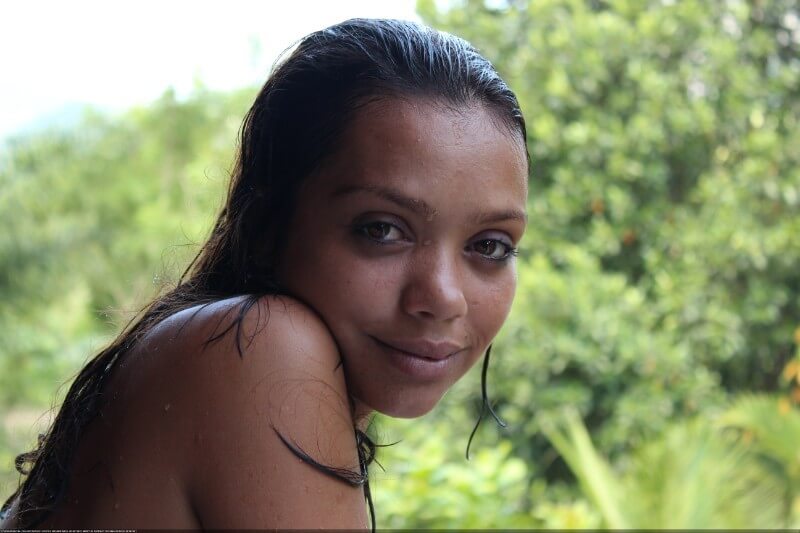 Tropical activities 1-25 gallery - Naturism and nudism