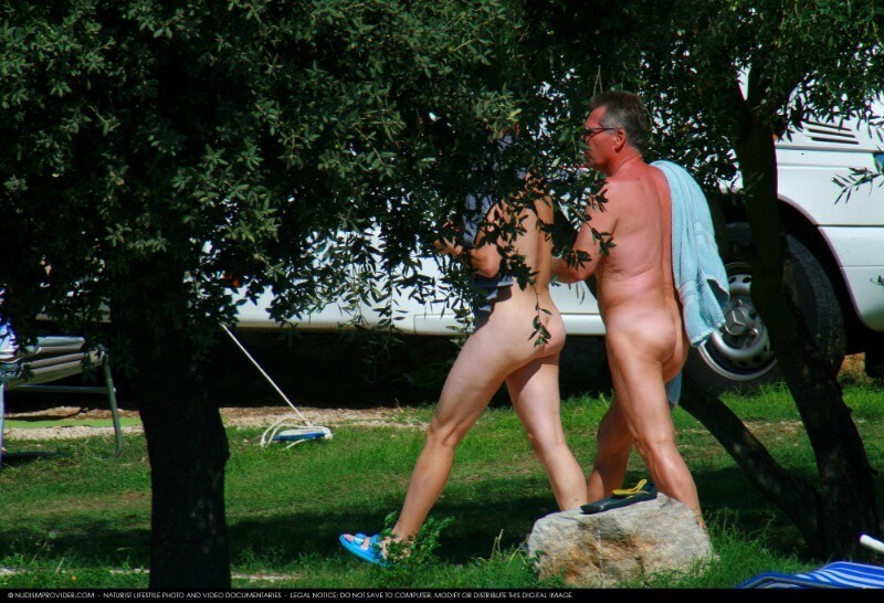 A Quick Swim In The Lake-Avilia Big gallery - Naturism and nudism