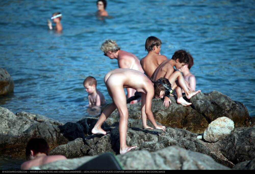 Summer day on the Black Sea photos - Naturism and nudism